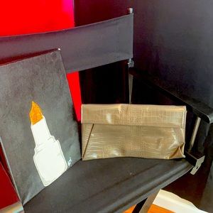 Cutie grey snake skin print clutch!